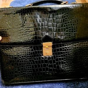Spectacular Genuine Nile Alligator Briefcase!